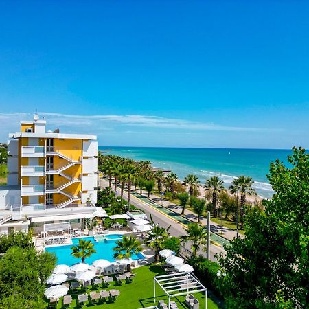 Hotel Belvedere Мартинсикуро Екстериор снимка