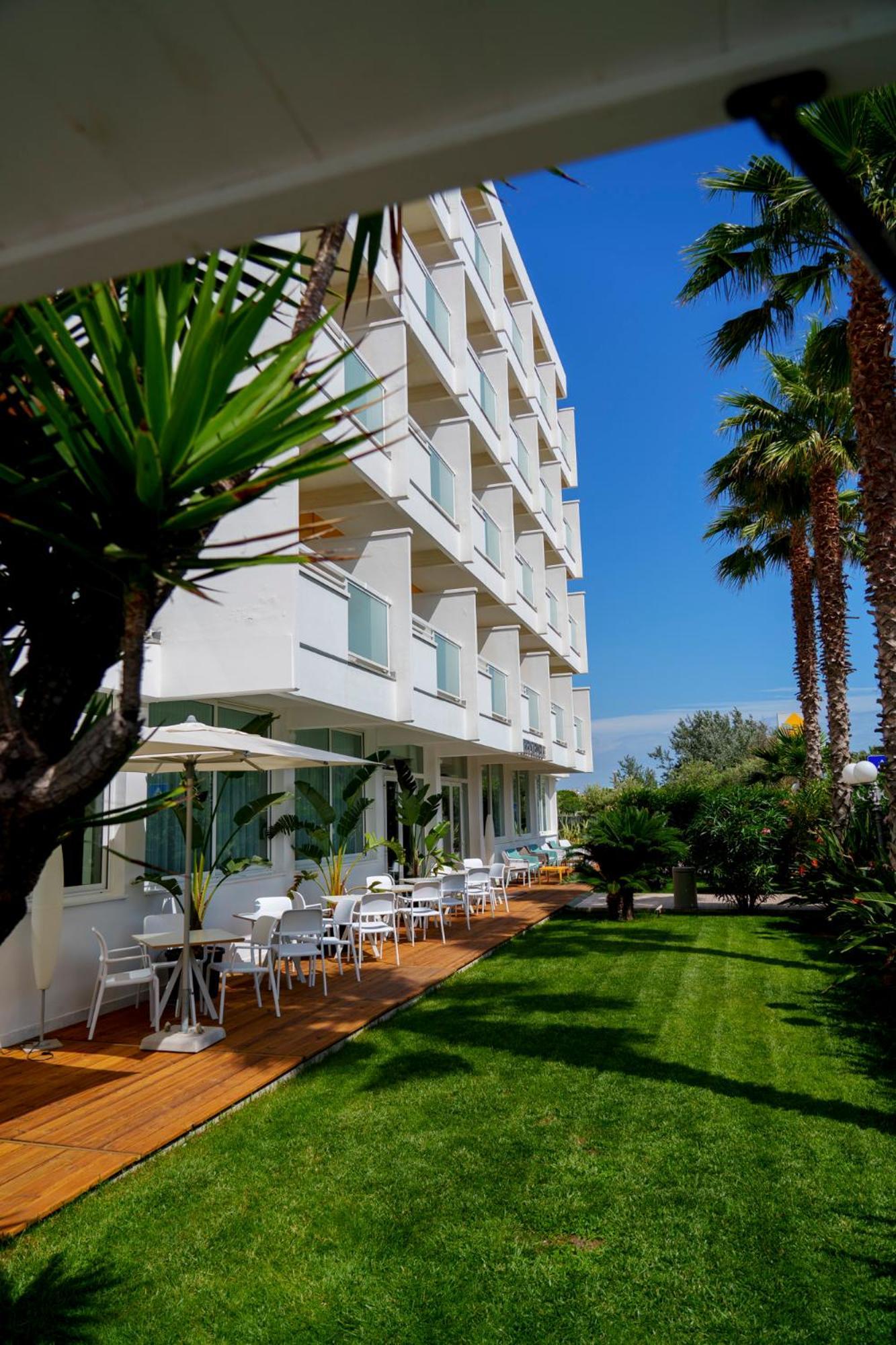 Hotel Belvedere Мартинсикуро Екстериор снимка