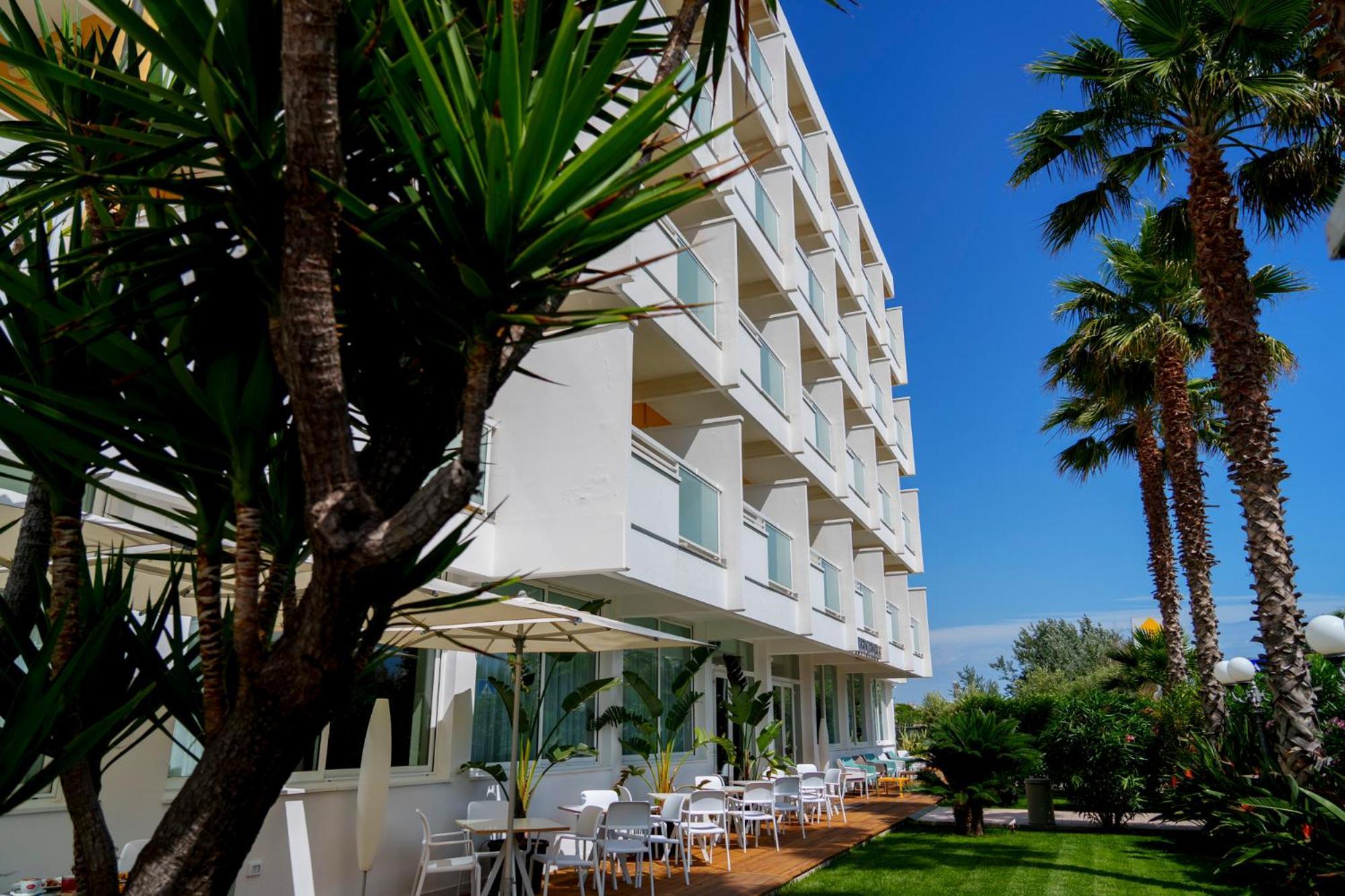 Hotel Belvedere Мартинсикуро Екстериор снимка